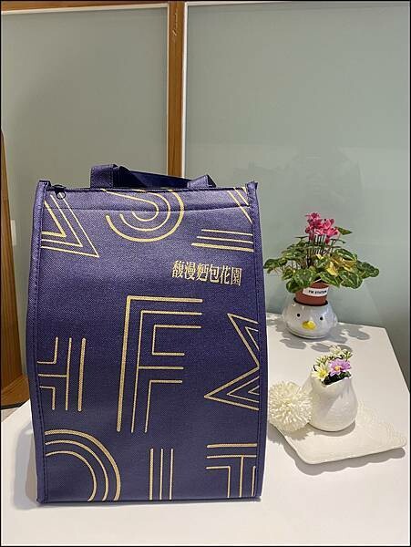 2023年母親節活動開跑囉~~【馥漫麪包花園FM Station】大女孩小女人提早訂蛋糕有好多早鳥優惠等著你~~趕緊手