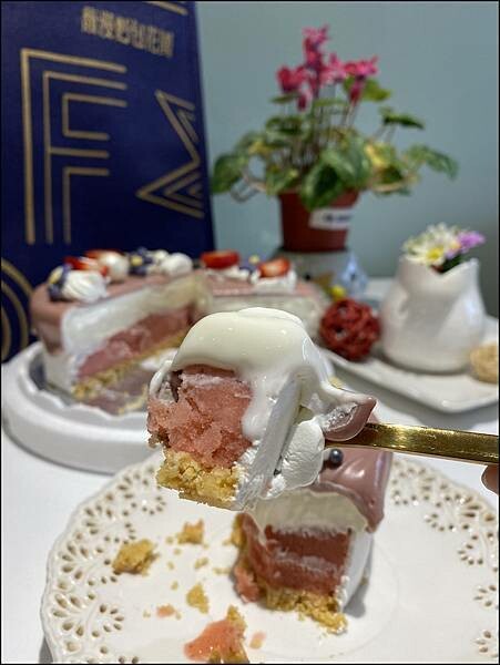 2023年母親節活動開跑囉~~【馥漫麪包花園FM Station】大女孩小女人提早訂蛋糕有好多早鳥優惠等著你~~趕緊手