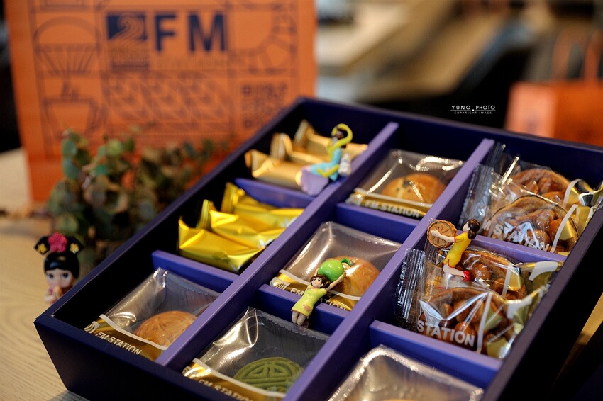 2023中秋節紅豆蛋黃酥禮盒推薦！100％國產屏東頂級紅豆內餡&紅土鴨蛋仁&紐西蘭天然無水奶油｜馥漫麵包花園