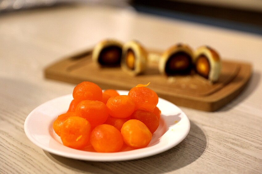 2023中秋節紅豆蛋黃酥禮盒推薦！100％國產屏東頂級紅豆內餡&紅土鴨蛋仁&紐西蘭天然無水奶油｜馥漫麵包花園