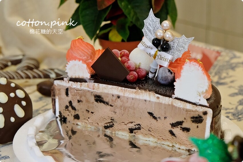 聖誕蛋糕甜點療癒上架!夢幻純白蛋糕、薑餅人~滿滿草莓蛋糕也不能錯過 - 棉花糖的天空