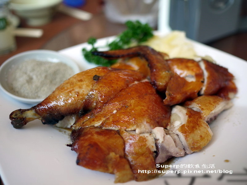 [餐廳食記]台中大坑的龍莊之極品脆皮烤乳豬