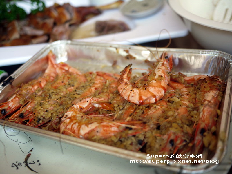 [餐廳食記]台中大坑的龍莊之極品脆皮烤乳豬