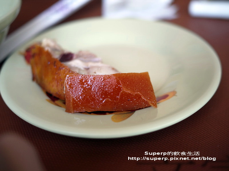 [餐廳食記]台中大坑的龍莊之極品脆皮烤乳豬