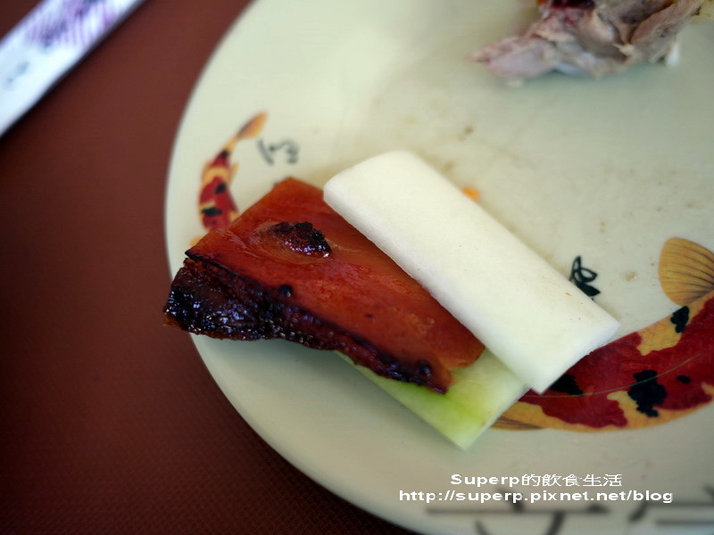 [餐廳食記]台中大坑的龍莊之極品脆皮烤乳豬