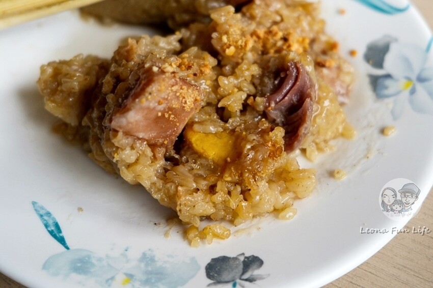 台中市西區曾榮獲金粽獎的美味肉粽店，栗子小肉粽搭配酸梅湯超開胃!台中西區美食 一品肉粽 NOVA  草悟廣場