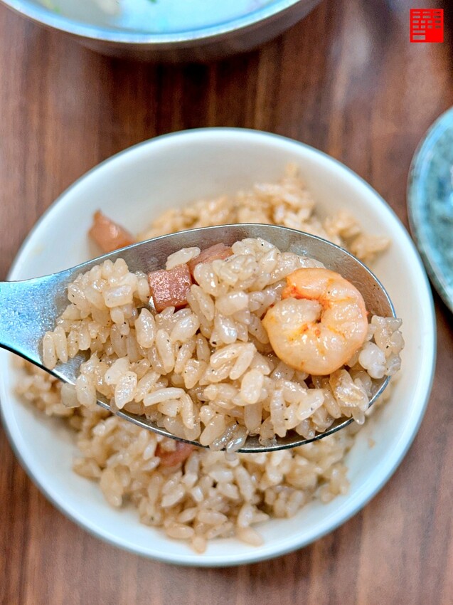 台中市北屯區台中美食／鮮魚鱻蝦仁飯：連續三年米其林必比登推介！台中監理站旁的平價美味