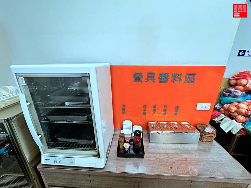 台中市北屯區台中美食／鮮魚鱻蝦仁飯：連續三年米其林必比登推介！台中監理站旁的平價美味