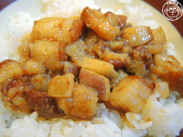 財神爺魯肉飯：呷飽祙【台中西屯･財神爺魯肉飯】24H營業的台中魯肉飯扛霸子