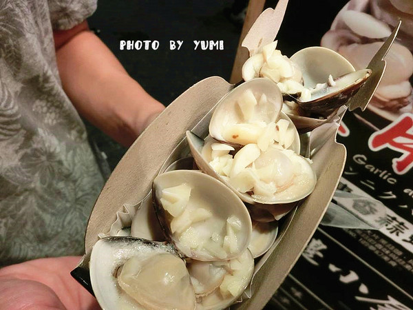 逢甲海邊小屋蛤蝦專賣店：【台中食記】天下第一鮮!超人氣乾燒蛤~明星媒體大力推薦@逢甲夜市-海邊小屋蛤蝦專賣店