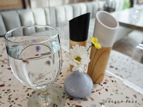 一樓座位區-水相餐聚苑1.jpg 一樓座位區-水相餐聚苑1.jpg