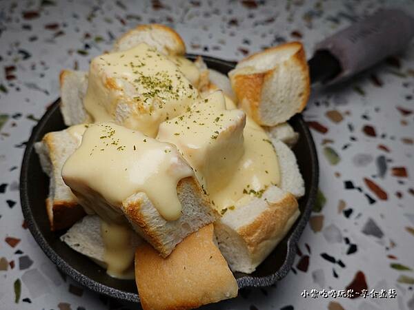 熔岩起司麵包-水相餐聚苑 (2).jpg 熔岩起司麵包-水相餐聚苑 (2).jpg