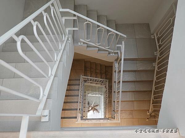 4樓樓梯間-水相餐聚苑.jpg 4樓樓梯間-水相餐聚苑.jpg