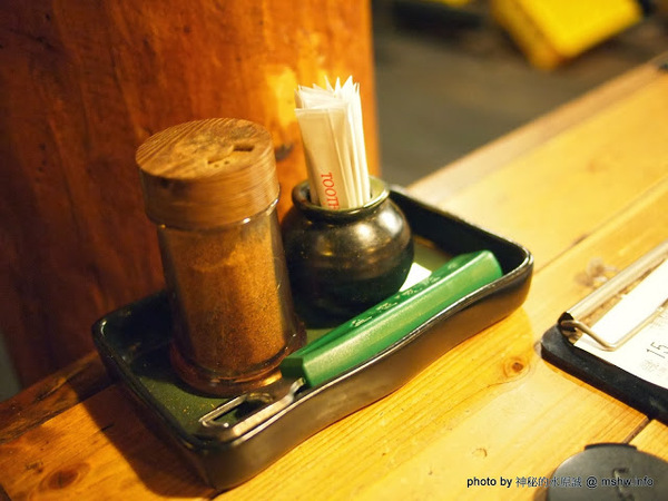 大東屋：【食記】台中大東屋日本料理鰻魚專賣朝富總店@西屯秋紅谷 : 中部知名鰻魚飯,味道尚可,但份量好像有點對不起他的價格？!