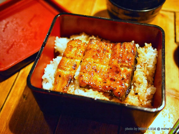 大東屋：【食記】台中大東屋日本料理鰻魚專賣朝富總店@西屯秋紅谷 : 中部知名鰻魚飯,味道尚可,但份量好像有點對不起他的價格？!