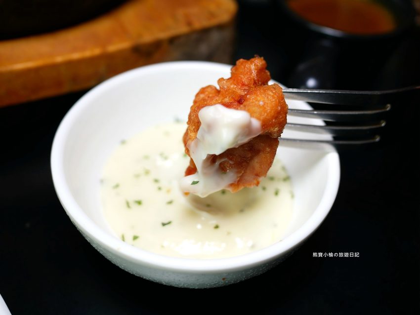 Mr.38 咖哩美食餐廳逢甲店，逢甲夜市必吃平價美食，平日不限時段歐姆蛋咖哩飯只要138元！內文附詳細菜單，還有居家防疫必吃濃郁咖哩牛肉包。 @熊寶小榆の旅遊日記