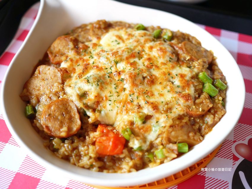 Mr.38 咖哩美食餐廳逢甲店，逢甲夜市必吃平價美食，平日不限時段歐姆蛋咖哩飯只要138元！內文附詳細菜單，還有居家防疫必吃濃郁咖哩牛肉包。 @熊寶小榆の旅遊日記