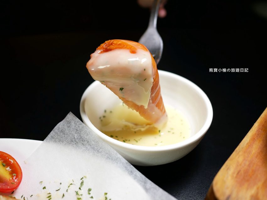 Mr.38 咖哩美食餐廳逢甲店，逢甲夜市必吃平價美食，平日不限時段歐姆蛋咖哩飯只要138元！內文附詳細菜單，還有居家防疫必吃濃郁咖哩牛肉包。 @熊寶小榆の旅遊日記