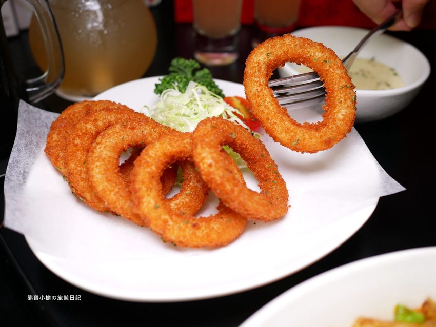 Mr.38 咖哩美食餐廳逢甲店，逢甲夜市必吃平價美食，平日不限時段歐姆蛋咖哩飯只要138元！內文附詳細菜單，還有居家防疫必吃濃郁咖哩牛肉包。 @熊寶小榆の旅遊日記