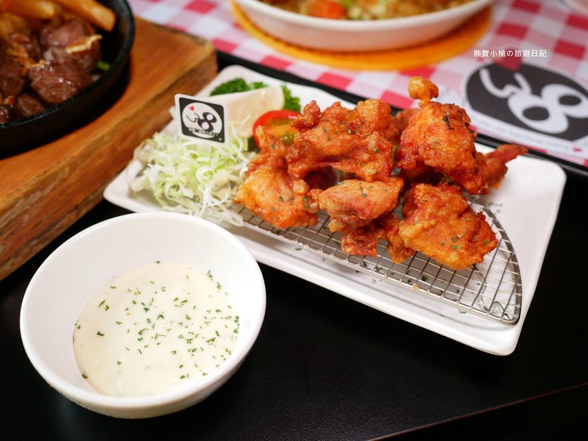 Mr.38 咖哩美食餐廳逢甲店，逢甲夜市必吃平價美食，平日不限時段歐姆蛋咖哩飯只要138元！內文附詳細菜單，還有居家防疫必吃濃郁咖哩牛肉包。 @熊寶小榆の旅遊日記