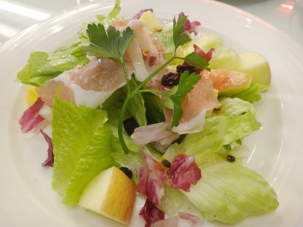 SKYLARK加州風洋食館:SKYLARK加州風洋食館(愛買店)-服務親切 餐點好看又好吃 喜歡吃西餐的朋友可以試試喔