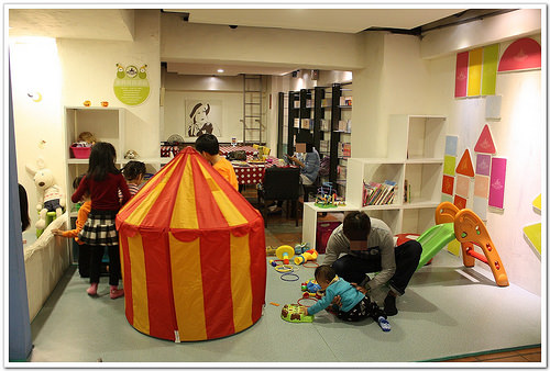 【台中食記】西屯區‧聖彼得堡遊戲主題餐廳~大人小孩都有得玩