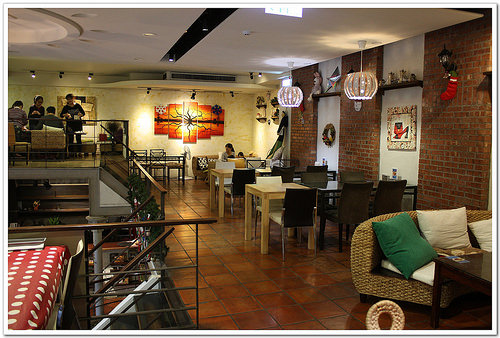 【台中食記】西屯區‧聖彼得堡遊戲主題餐廳~大人小孩都有得玩