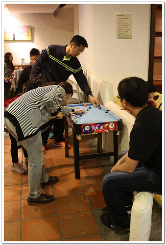 【台中食記】西屯區‧聖彼得堡遊戲主題餐廳~大人小孩都有得玩