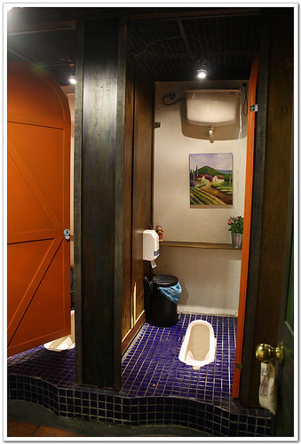 【台中食記】西屯區‧聖彼得堡遊戲主題餐廳~大人小孩都有得玩