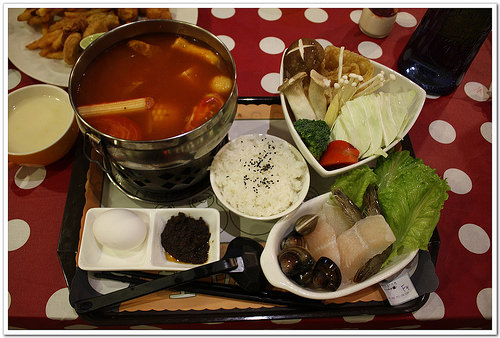 【台中食記】西屯區‧聖彼得堡遊戲主題餐廳~大人小孩都有得玩