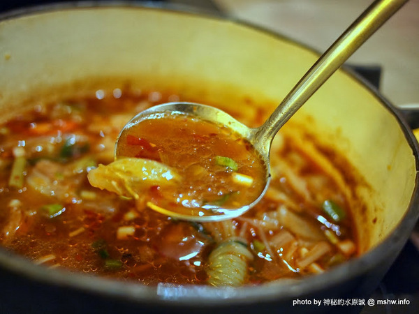 八月江南燒:【食記】台中西屯-八月江南燒 : 創意菜單,全新享受~這不是火鍋店啦XD 八月江南燒:【食記】台中西屯-八月江南燒 : 創意菜單,全新享受~這不是火鍋店啦XD