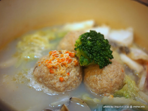 八月江南燒:【食記】台中西屯-八月江南燒 : 創意菜單,全新享受~這不是火鍋店啦XD 八月江南燒:【食記】台中西屯-八月江南燒 : 創意菜單,全新享受~這不是火鍋店啦XD