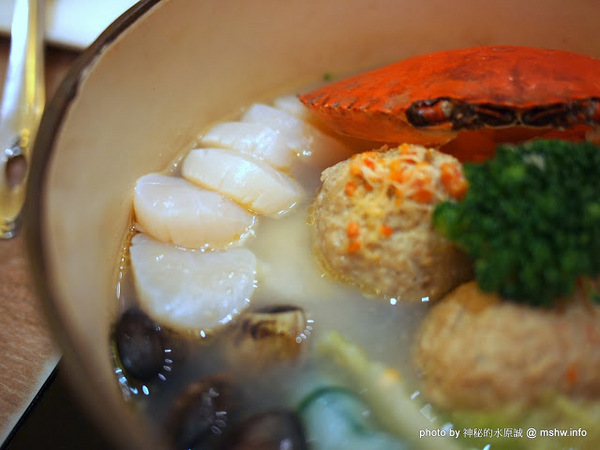 八月江南燒:【食記】台中西屯-八月江南燒 : 創意菜單,全新享受~這不是火鍋店啦XD 八月江南燒:【食記】台中西屯-八月江南燒 : 創意菜單,全新享受~這不是火鍋店啦XD