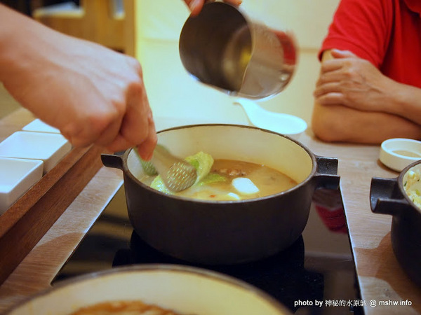 八月江南燒:【食記】台中西屯-八月江南燒 : 創意菜單,全新享受~這不是火鍋店啦XD 八月江南燒:【食記】台中西屯-八月江南燒 : 創意菜單,全新享受~這不是火鍋店啦XD