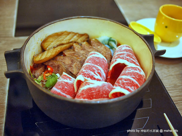 八月江南燒:【食記】台中西屯-八月江南燒 : 創意菜單,全新享受~這不是火鍋店啦XD 八月江南燒:【食記】台中西屯-八月江南燒 : 創意菜單,全新享受~這不是火鍋店啦XD