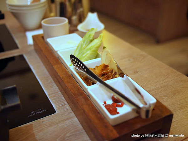 八月江南燒:【食記】台中西屯-八月江南燒 : 創意菜單,全新享受~這不是火鍋店啦XD 八月江南燒:【食記】台中西屯-八月江南燒 : 創意菜單,全新享受~這不是火鍋店啦XD