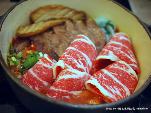 八月江南燒:【食記】台中西屯-八月江南燒 : 創意菜單,全新享受~這不是火鍋店啦XD 八月江南燒:【食記】台中西屯-八月江南燒 : 創意菜單,全新享受~這不是火鍋店啦XD