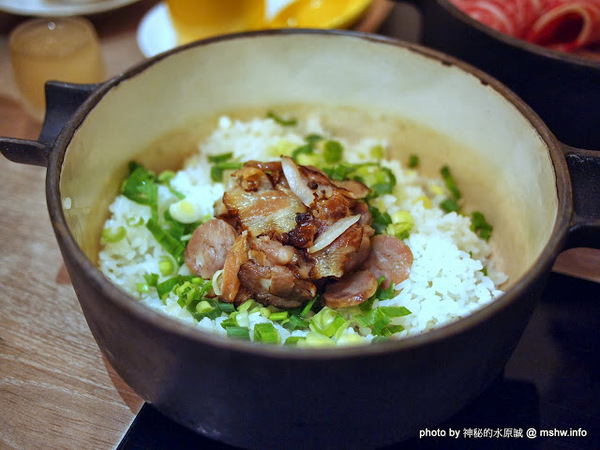 八月江南燒:【食記】台中西屯-八月江南燒 : 創意菜單,全新享受~這不是火鍋店啦XD 八月江南燒:【食記】台中西屯-八月江南燒 : 創意菜單,全新享受~這不是火鍋店啦XD