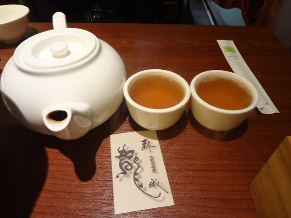 臥龍城巴蜀麻辣燙-麻辣火鍋專賣(原爭紅麻辣火鍋)：1021208[官本金文愛台灣口碑券第20彈]臥龍城巴蜀麻辣燙火鍋好吃到諸葛孔明都不打戰三分天下只想鴛鴦溺在一起