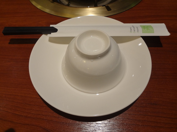 臥龍城巴蜀麻辣燙-麻辣火鍋專賣(原爭紅麻辣火鍋)：1021208[官本金文愛台灣口碑券第20彈]臥龍城巴蜀麻辣燙火鍋好吃到諸葛孔明都不打戰三分天下只想鴛鴦溺在一起