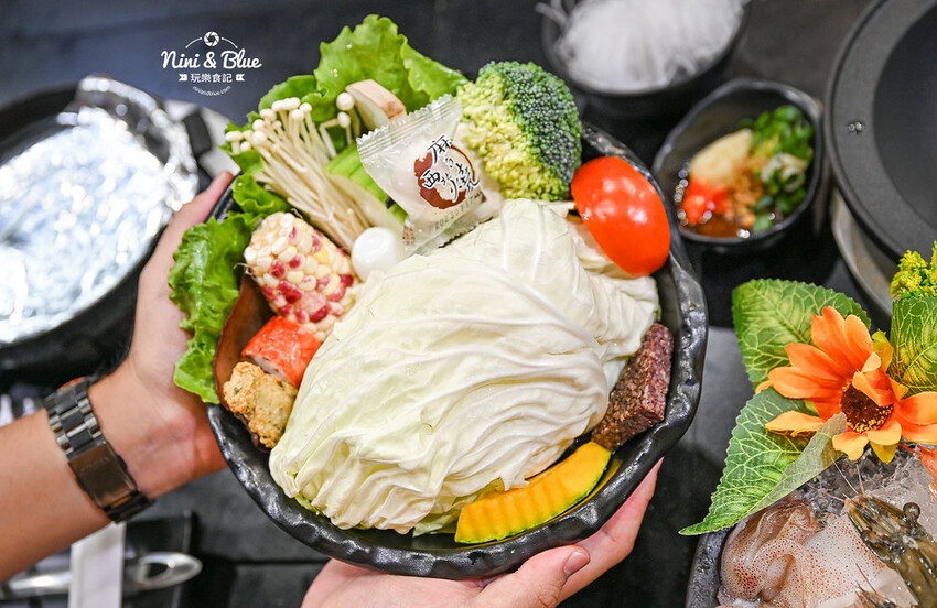 台中逢甲夜市火鍋,開到凌晨3點宵夜好去處 -妮妮布魯