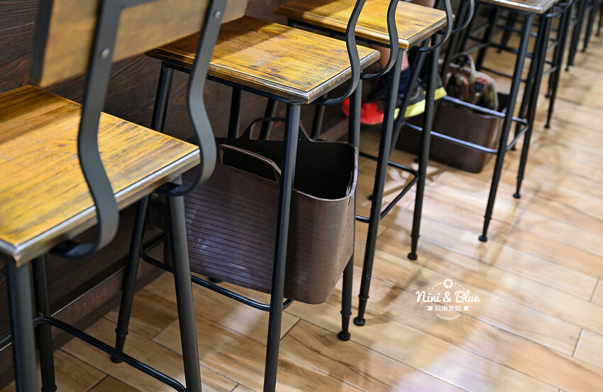 台中逢甲夜市火鍋,開到凌晨3點宵夜好去處 -妮妮布魯