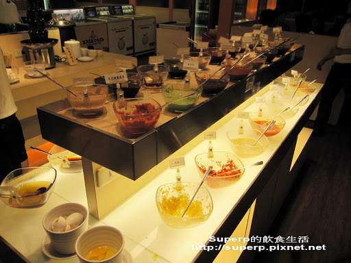 [餐廳食記]東區的麻辣一村：頂尖麻辣火鍋吃到飽