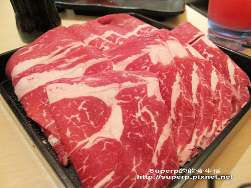 [餐廳食記]東區的麻辣一村：頂尖麻辣火鍋吃到飽