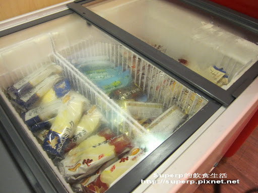 [餐廳食記]東區的麻辣一村：頂尖麻辣火鍋吃到飽