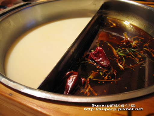 [餐廳食記]東區的麻辣一村：頂尖麻辣火鍋吃到飽