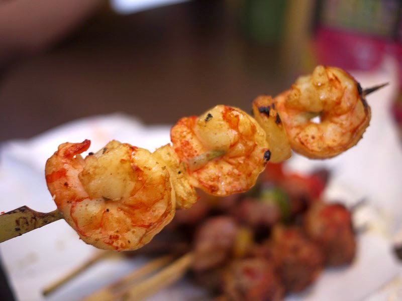 【逢甲夜市】排隊排超久的激旨燒鳥與街頭藝人駐唱