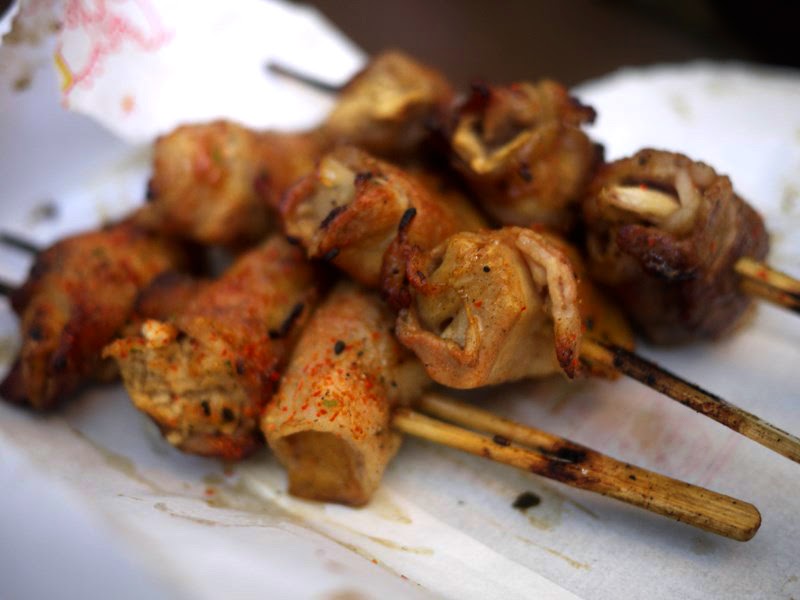 【逢甲夜市】排隊排超久的激旨燒鳥與街頭藝人駐唱