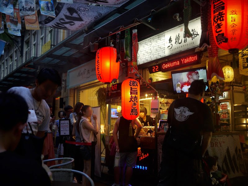 【逢甲夜市】排隊排超久的激旨燒鳥與街頭藝人駐唱