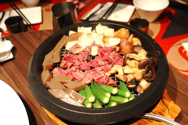 印月創意東方宴--秋冬桌菜先嚐為快--今年尾牙就選這裡了